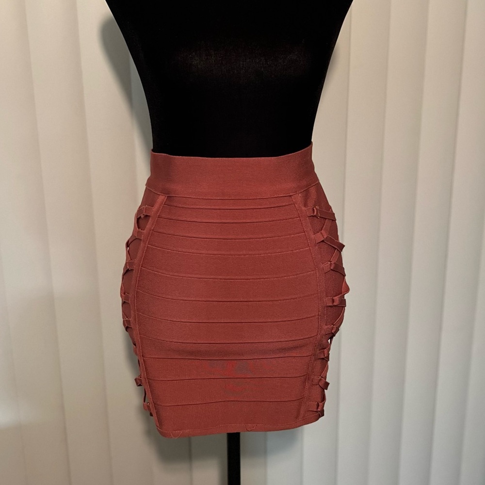 Windsor pencil skirt